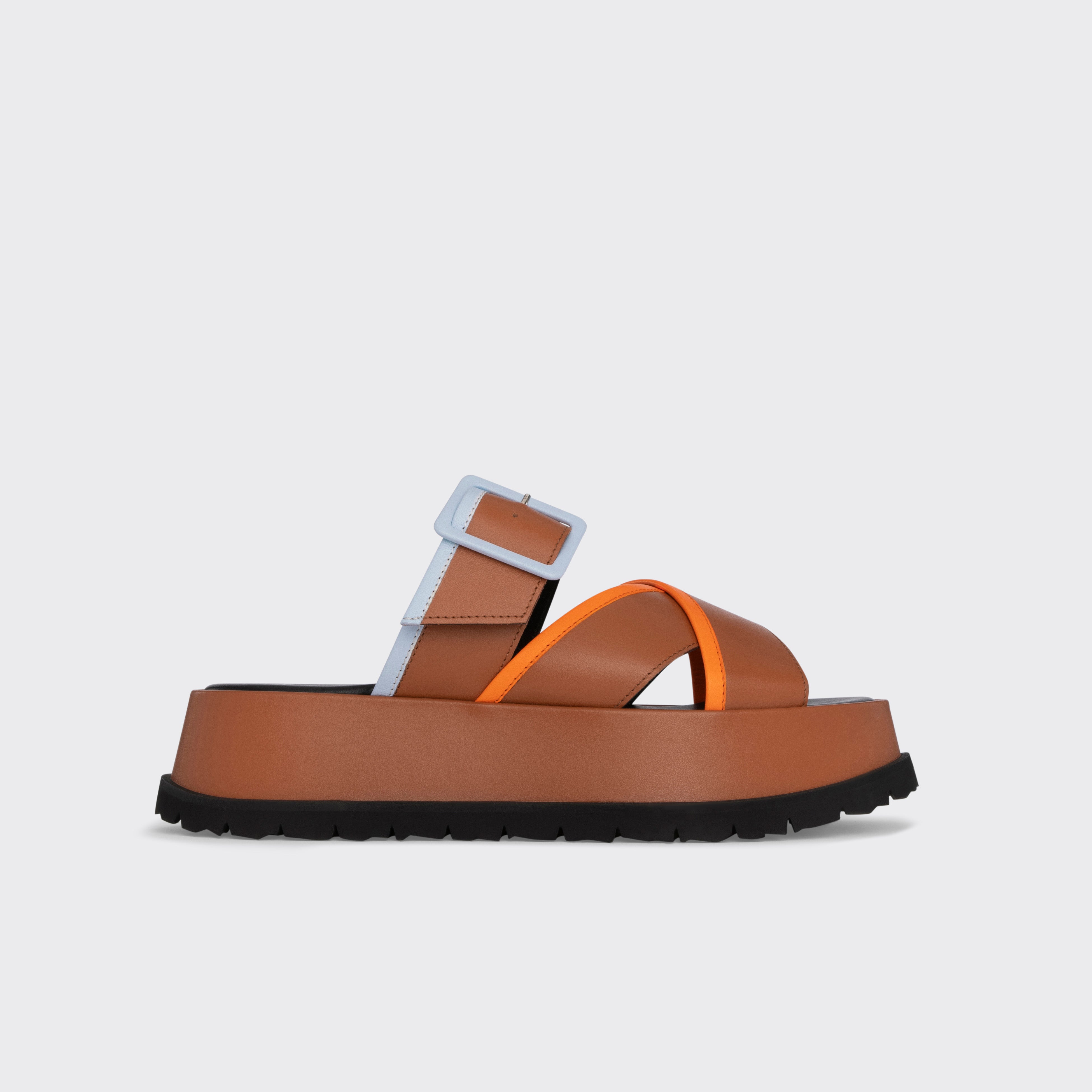 files/AED12_KID_CALF_CAMEL_ORANGE_BABY_BLUE_Pierre_Hardy_01.jpg