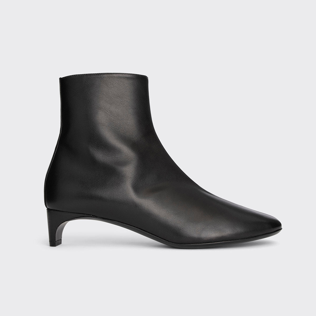 files/AFD2_CALF_BLACK_Pierre_Hardy_01.jpg