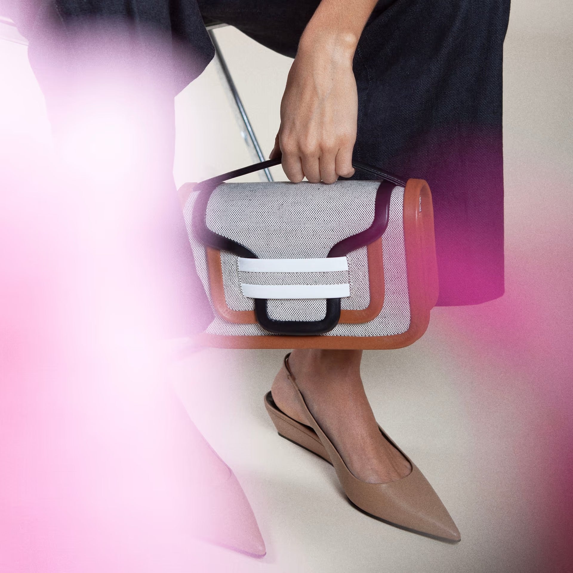 アルファ マキシ ハンドバッグ – PIERRE HARDY ONLINE BOUTIQUE