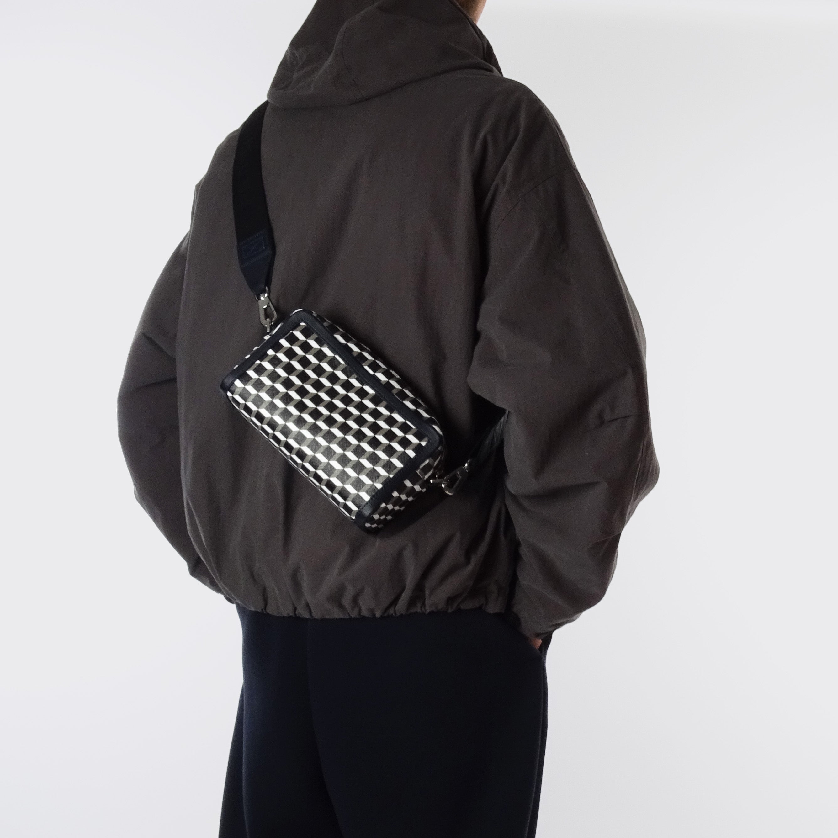 カメラバッグ マックス – PIERRE HARDY ONLINE BOUTIQUE