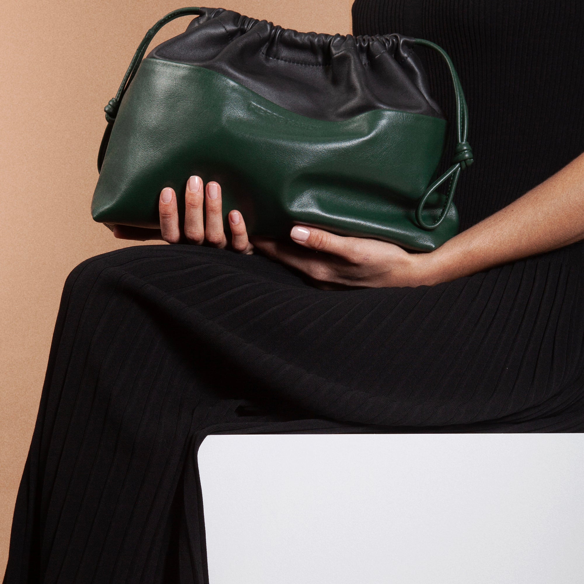 ツインクラッチマキシ – PIERRE HARDY ONLINE BOUTIQUE