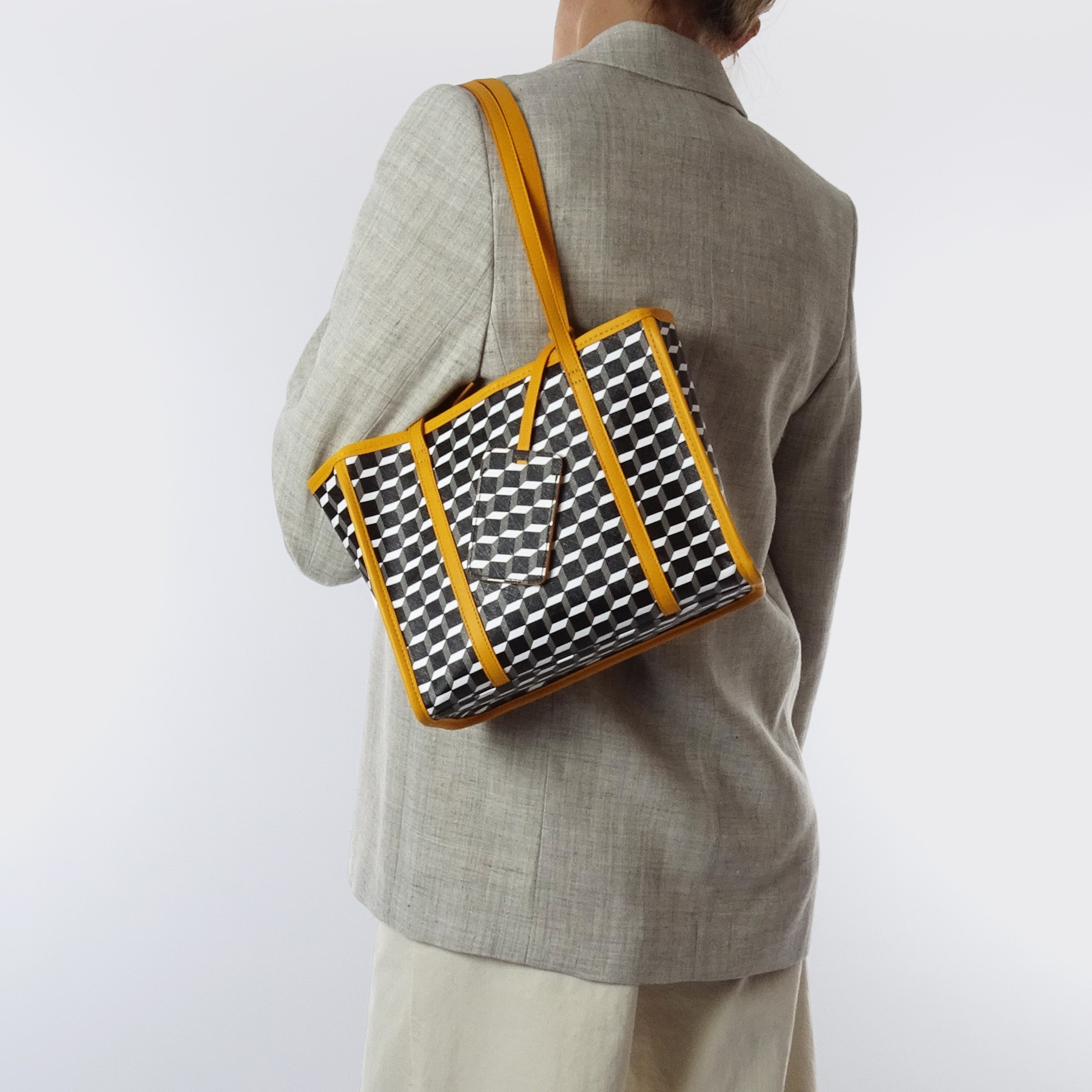 トートバッグ – PIERRE HARDY ONLINE BOUTIQUE
