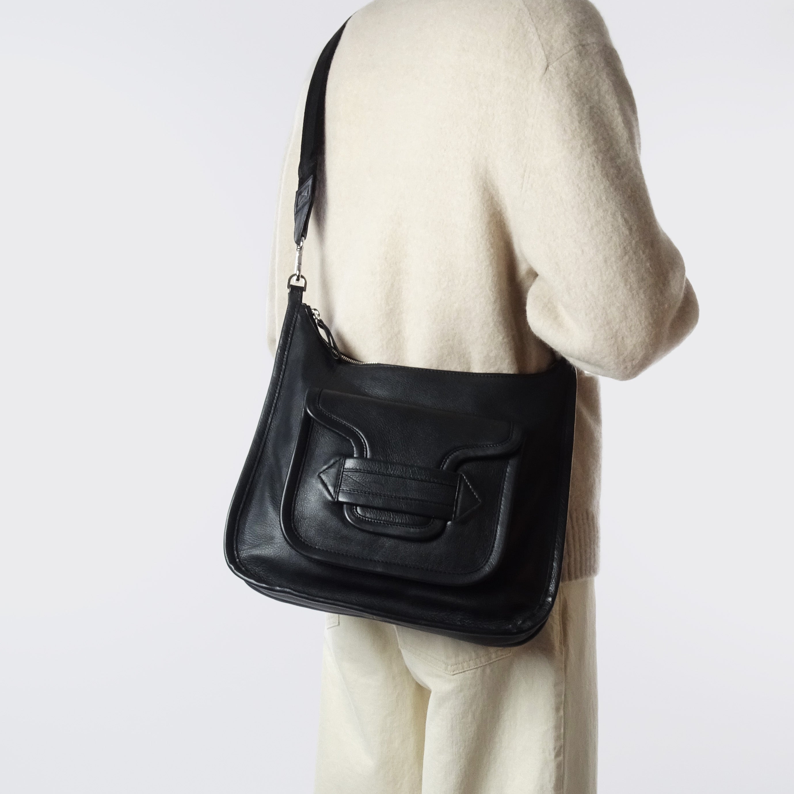 YV01A22GRAINCF Black – PIERRE HARDY ONLINE BOUTIQUE