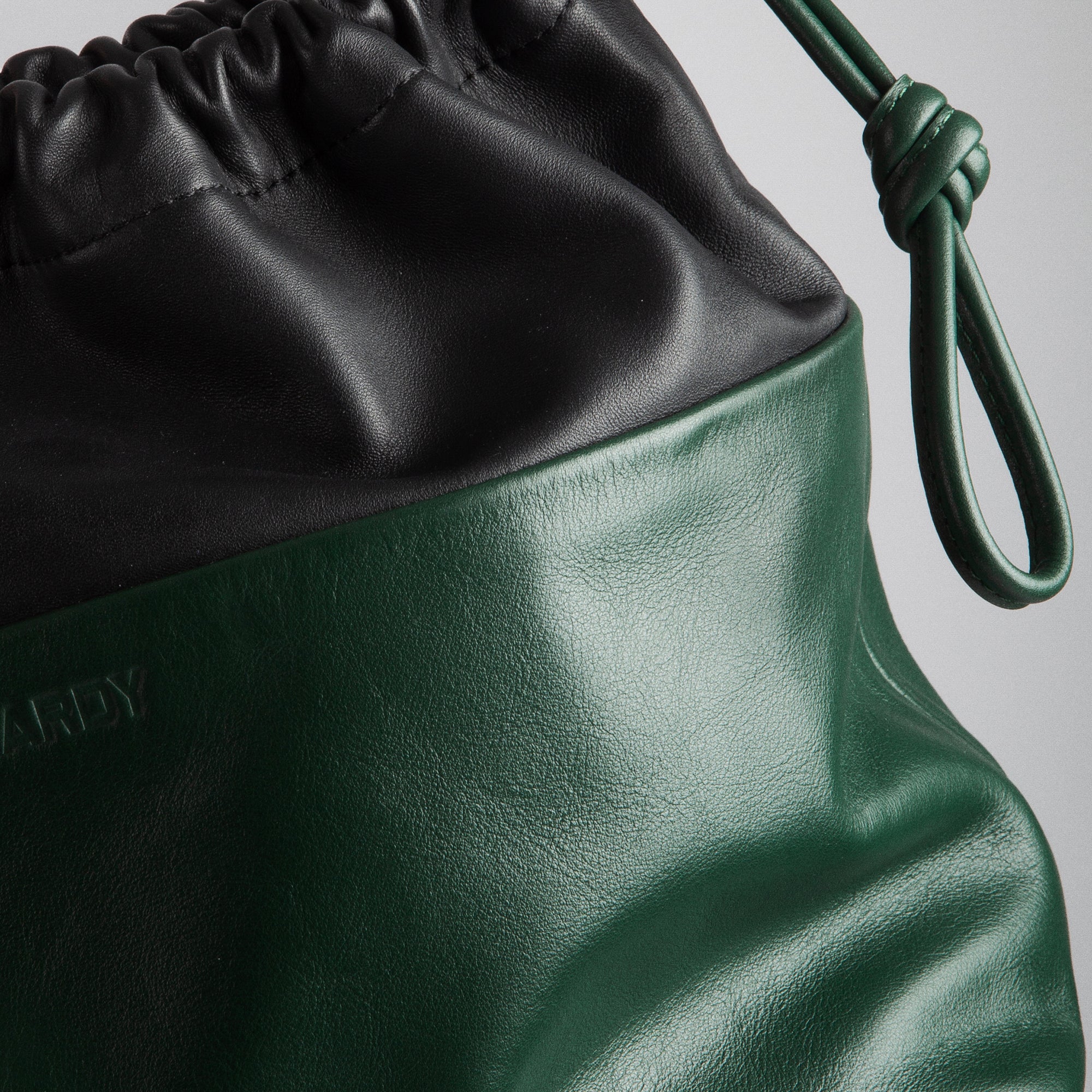 ツインクラッチマキシ – PIERRE HARDY ONLINE BOUTIQUE